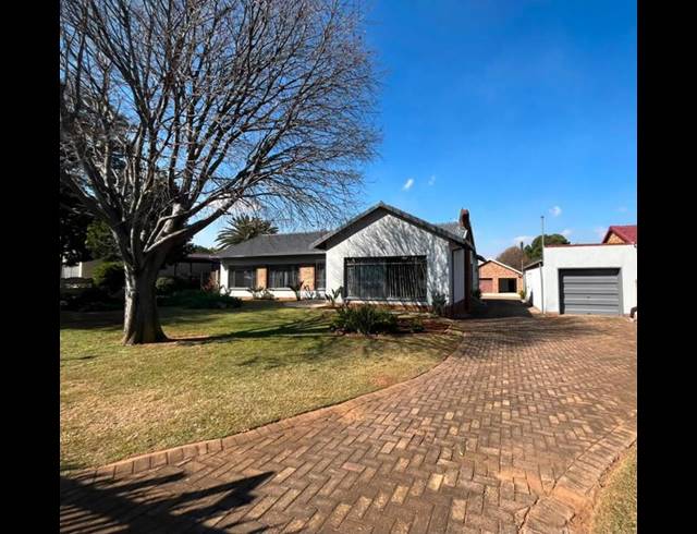 7 BEDROOM HOUSE FOR SALE IN ELSPARK
